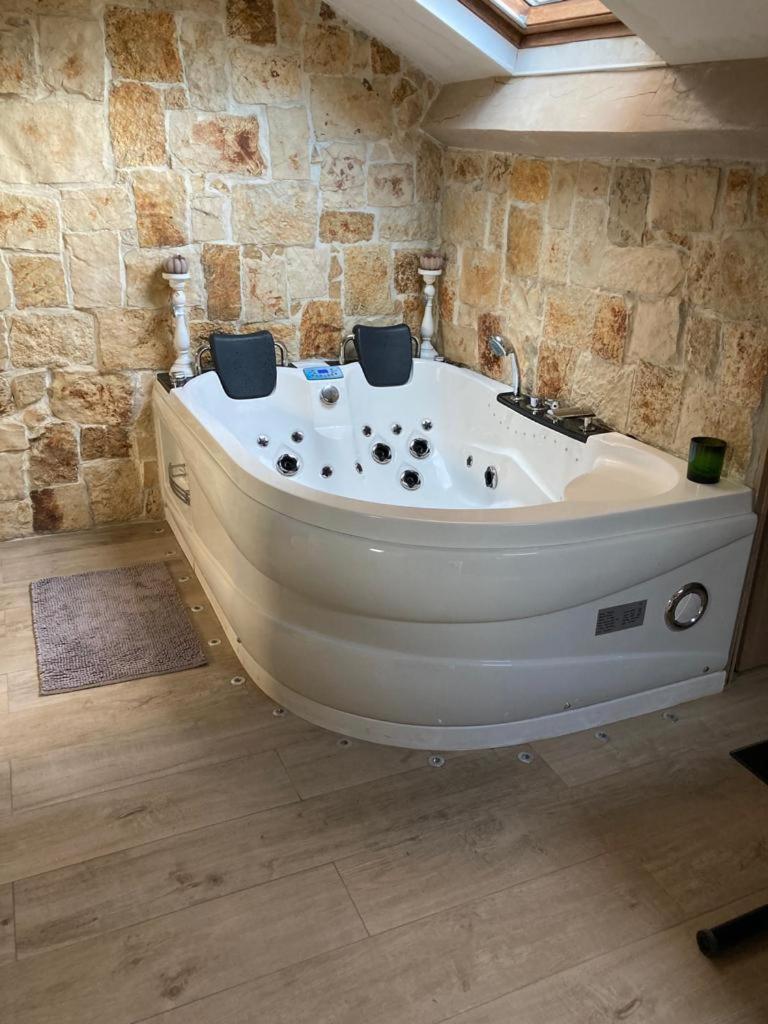 Love Room Jacuzzi Croisette Cannes Exterior photo
